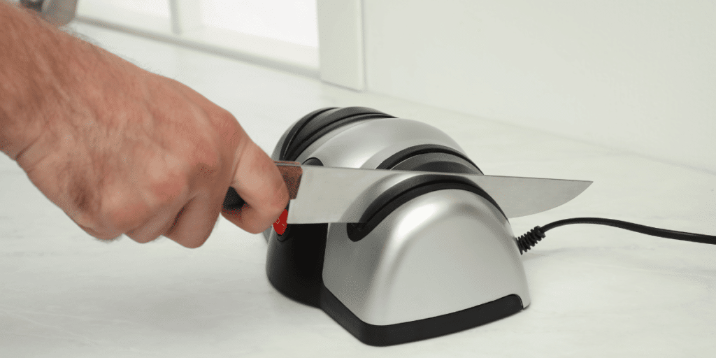A Step By Step Guide On How To Use An Electric Knife Sharpener 2