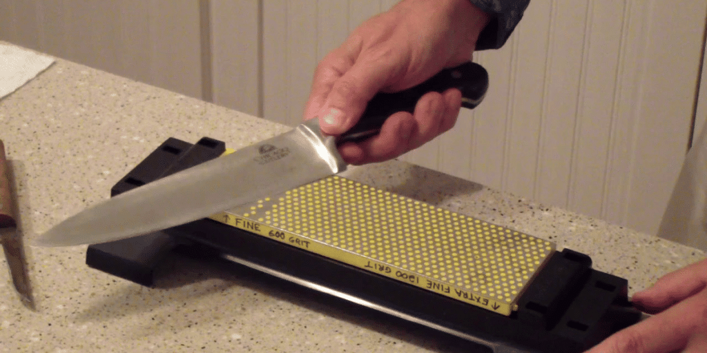 The Ultimate Guide How To Use A Diamond Knife Sharpener 3